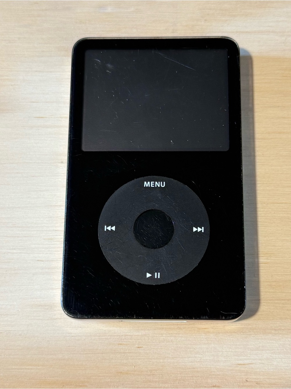 iPod Model:A1136 5thGen 60GB Blk“BROKEN”Won’t Power On For-Parts/Repair Read Blw